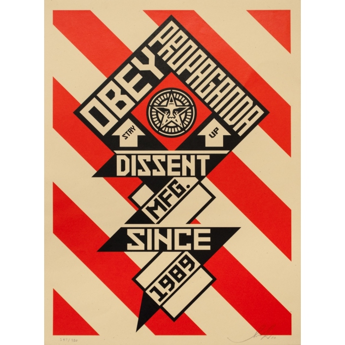 Affiche sérigraphiée originale - Shepard Fairey - 2010- Obey Propaganda Dissent Numérotée 347/450 - 61 par 45.5 cm